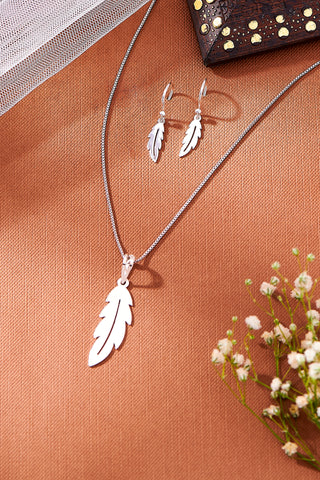 Nipura 925 Sterling Silver Beachy Leaf Laser-cut Earrings